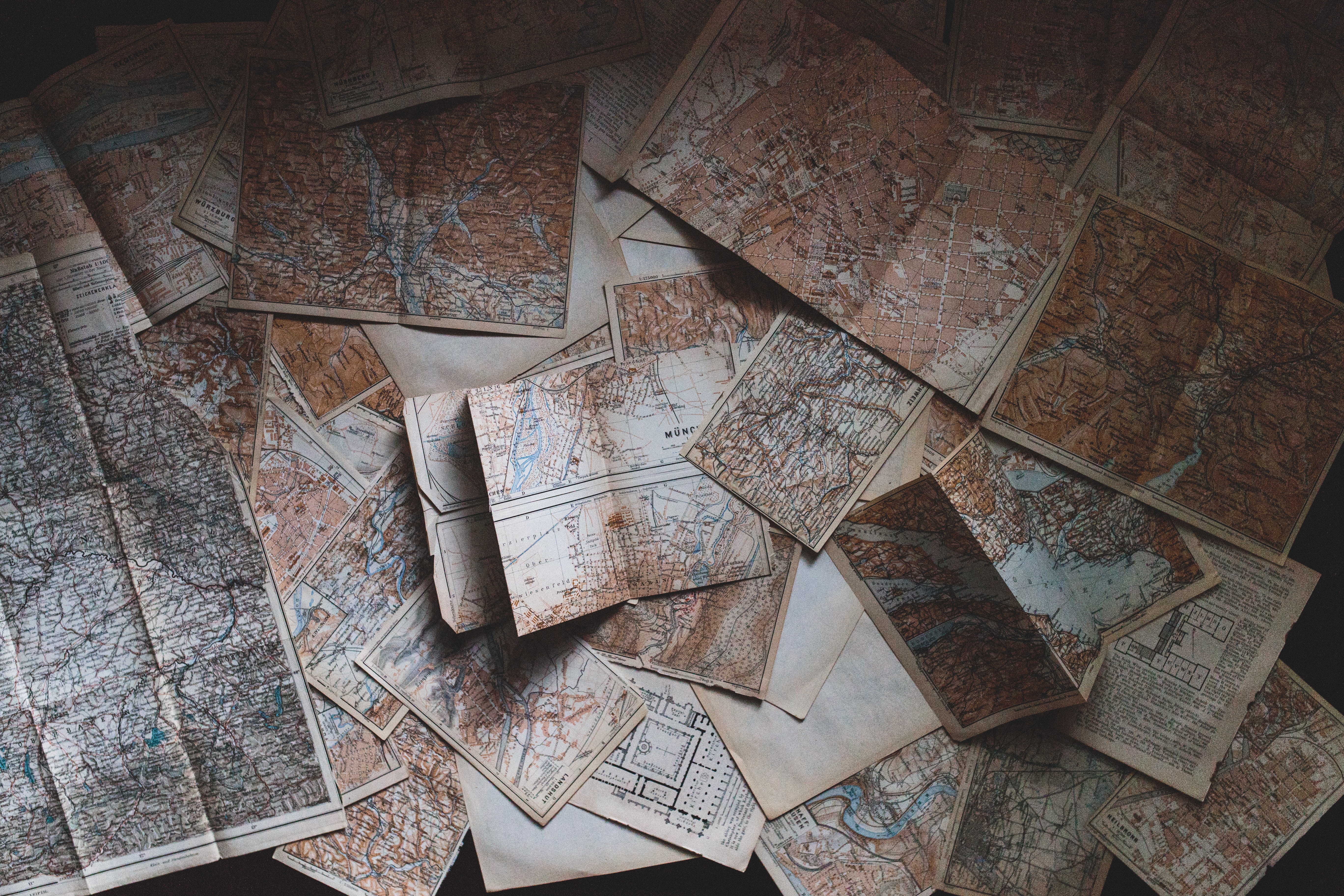 The Ultimate Guide for Tour Guides! - AudioFetch Audio Over WiFi andrew neel 133200 unsplash - AudioFetch Audio Over WiFi
