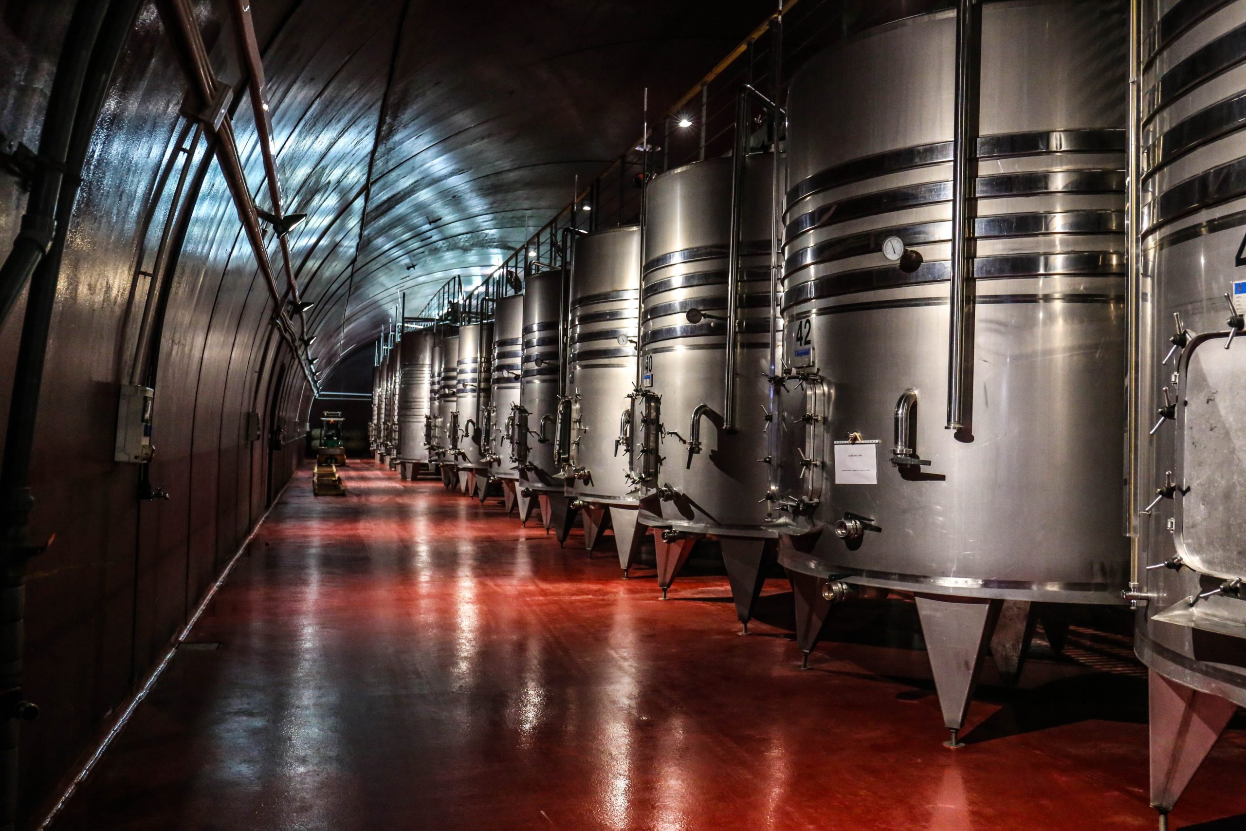 How To Improve Factory Tours with a Wireless Tour Guide System App - AudioFetch Audio Over WiFi daniel vogel 700369 unsplash scaled - AudioFetch Audio Over WiFi