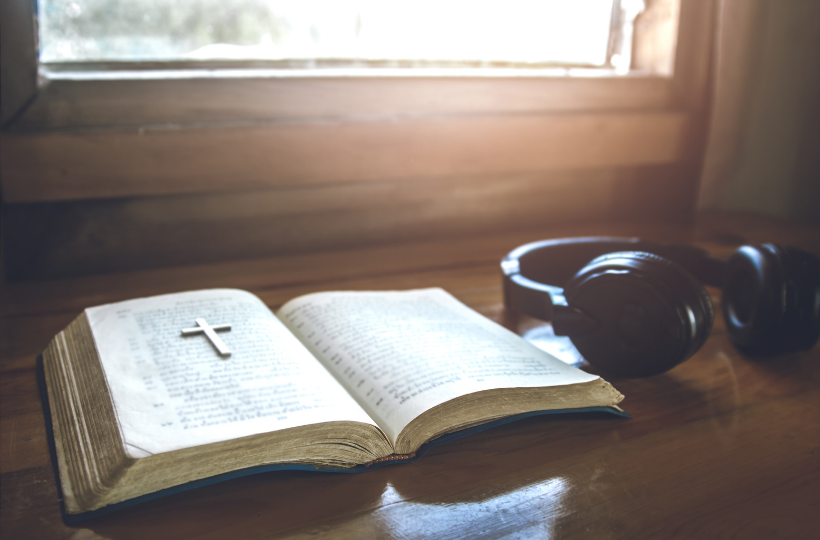 How to Make Your Worship Services More Accessible - AudioFetch Audio Over WiFi AudioFetch Blog Header - How to Make Your Church More Accessible