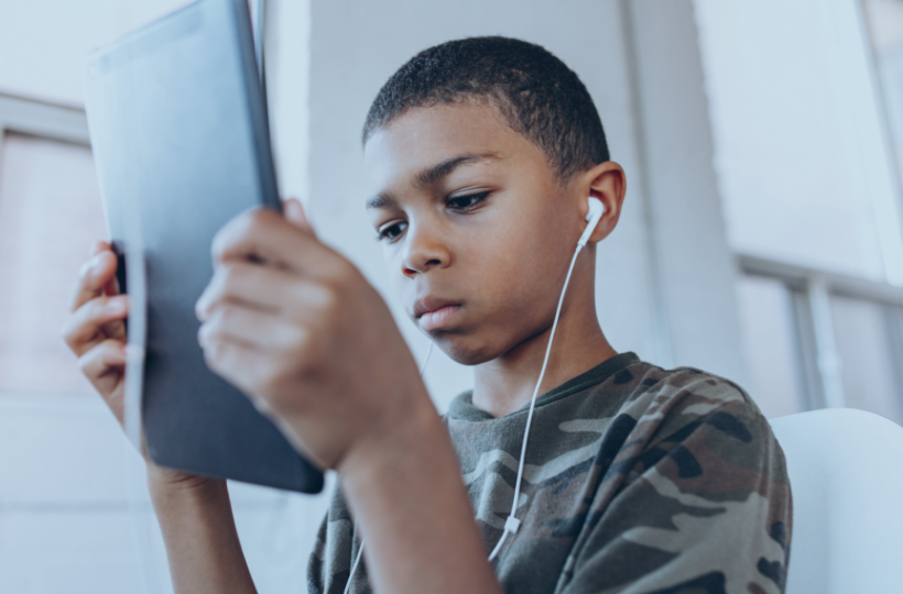 How Schools Can Use Audio Over WiFi for Assistive Listening & Translation - AudioFetch Audio Over WiFi AudioFetch Blog Header - Assistive Listenging Devices in Schools