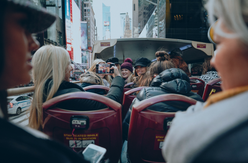 Wireless Tour Guide: 4 Travel & Tourism Customers Using AudioFetch - AudioFetch Audio Over WiFi AudioFetch Blog Header - Wireless Tour Guide